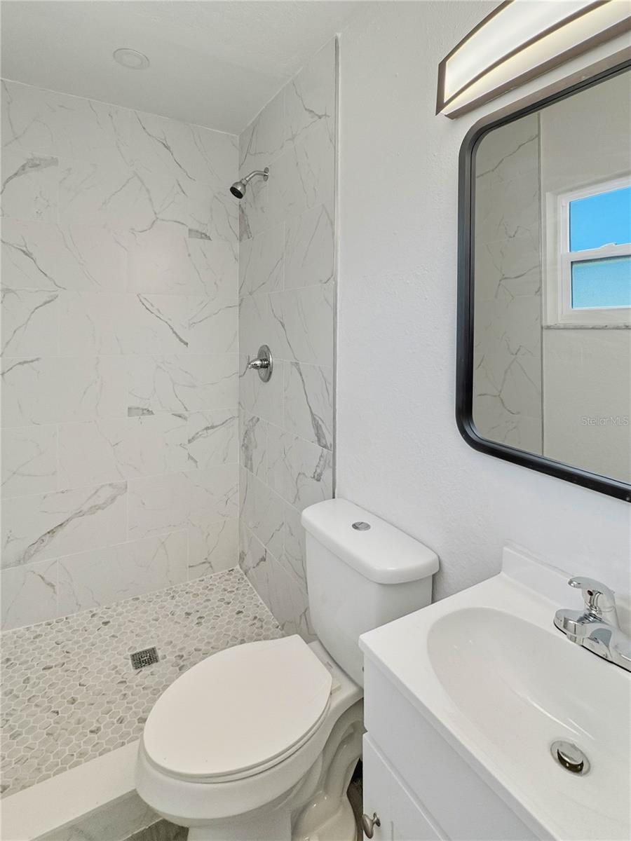 HIGHLAND PARK MANOR 04 - Residential