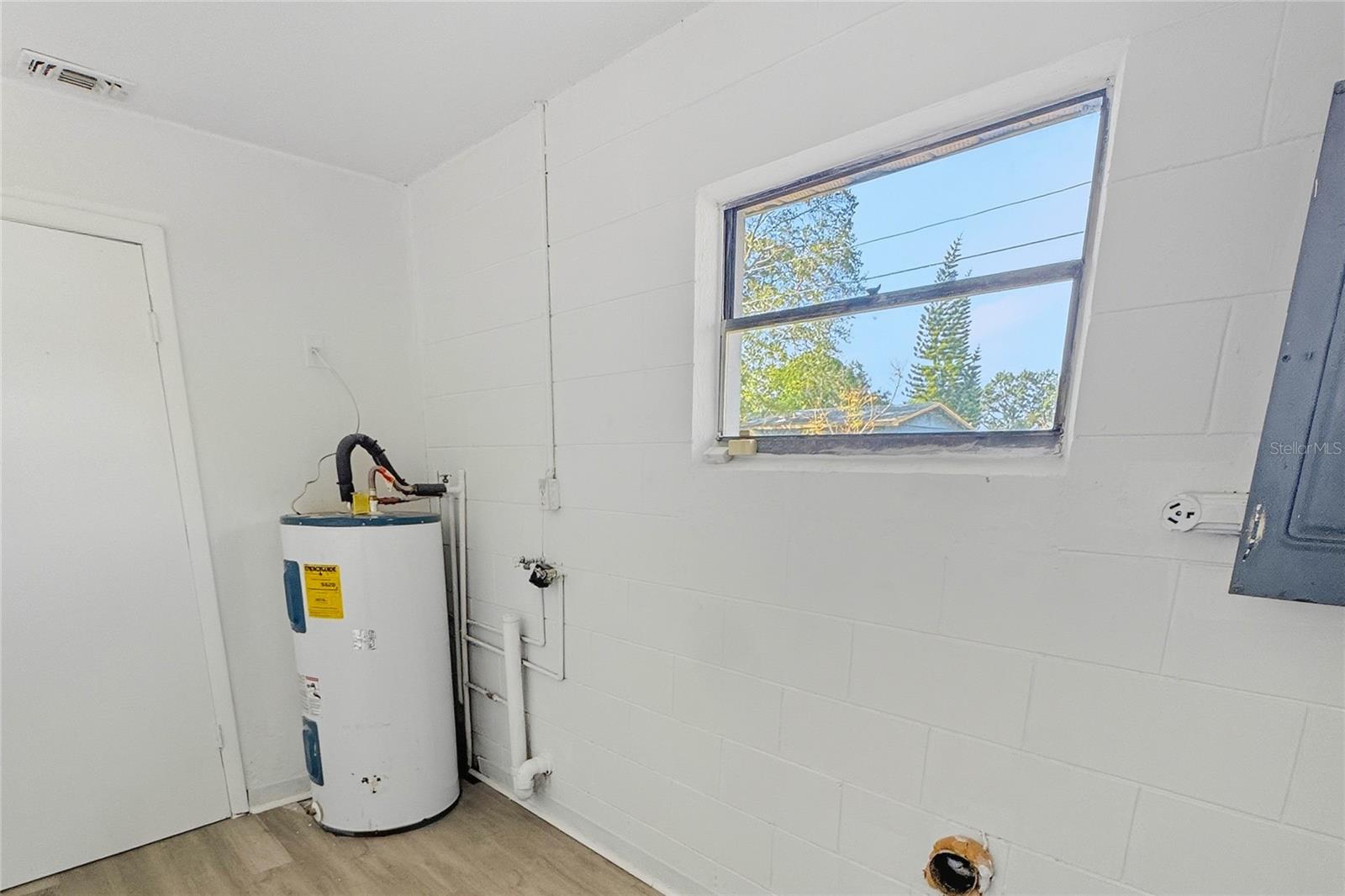 HIGHLAND PARK MANOR 04 - Residential