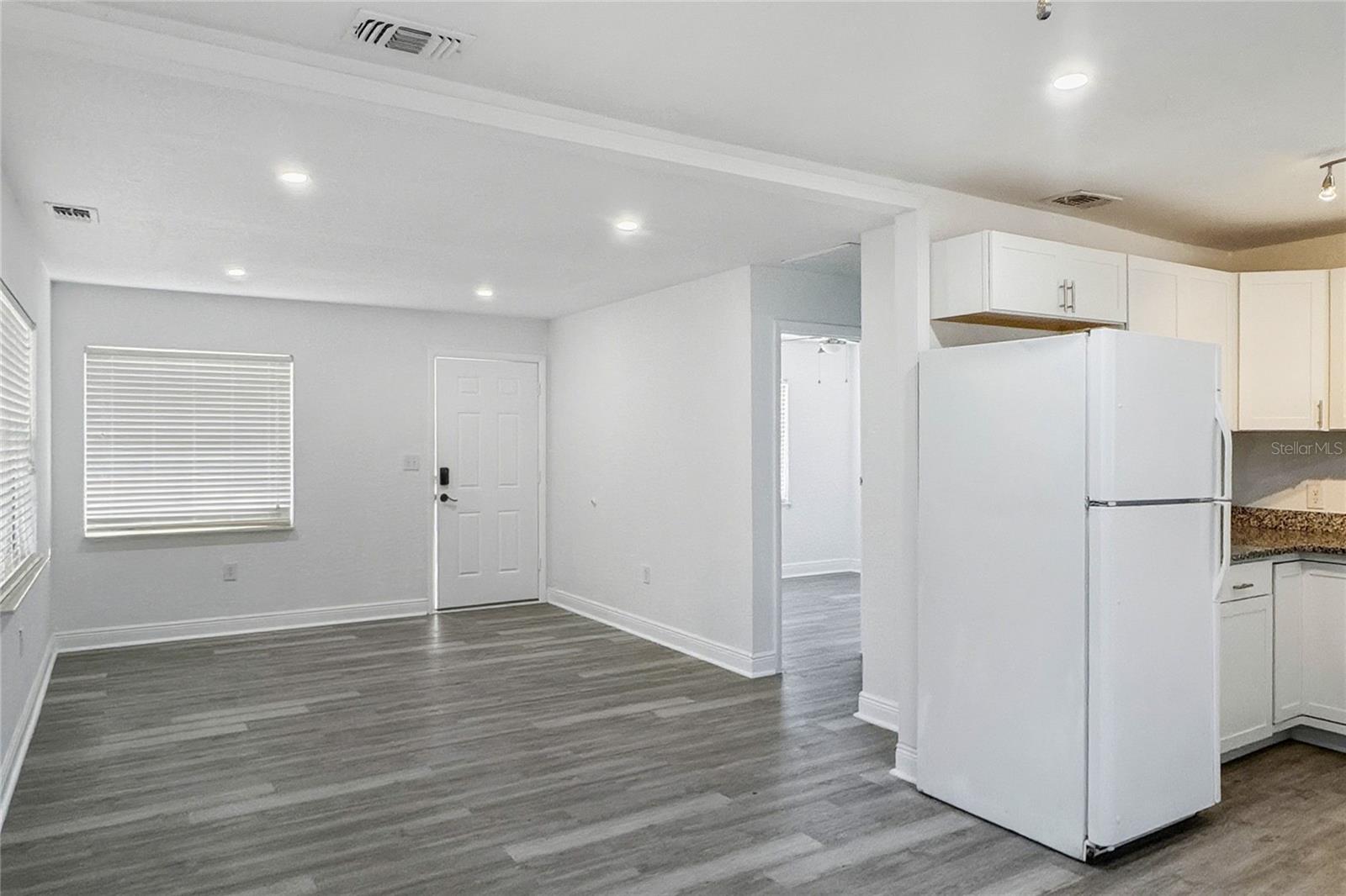 HIGHLAND PARK MANOR 04 - Residential