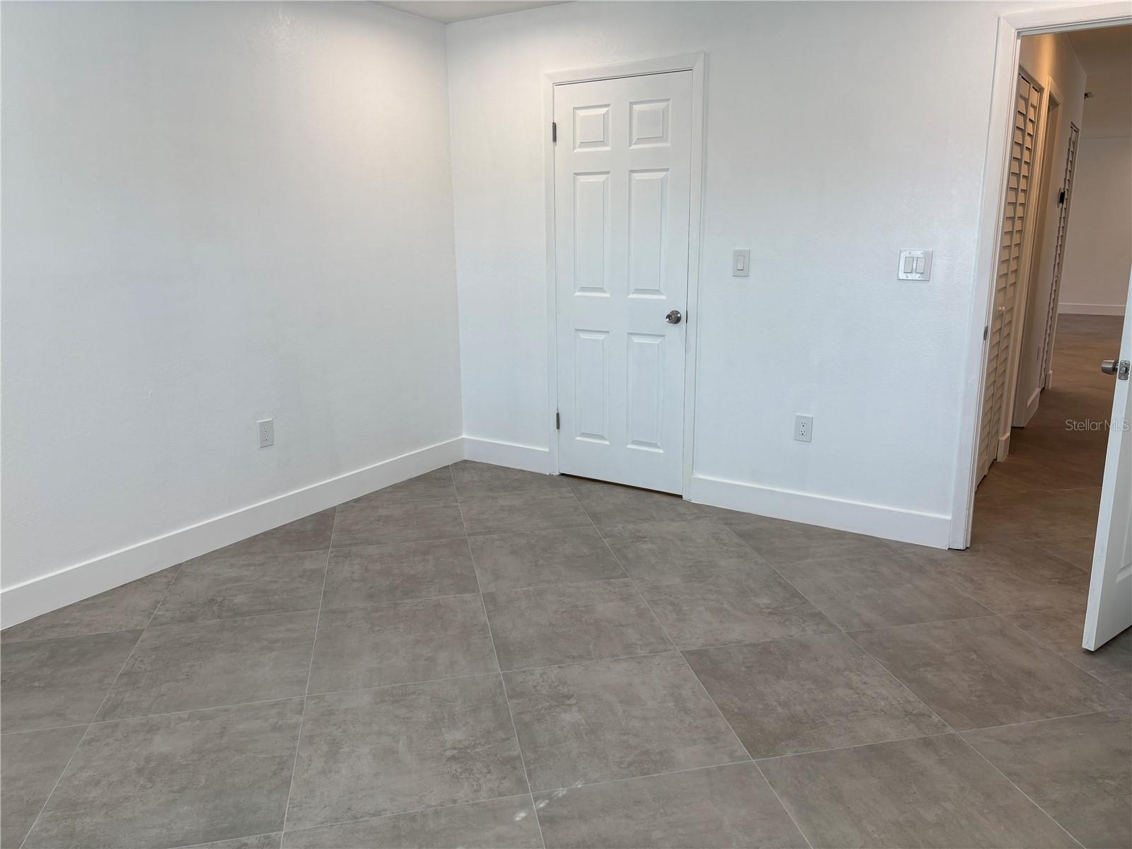 MAXIMO WOODS UNIT ONE - Residential Lease