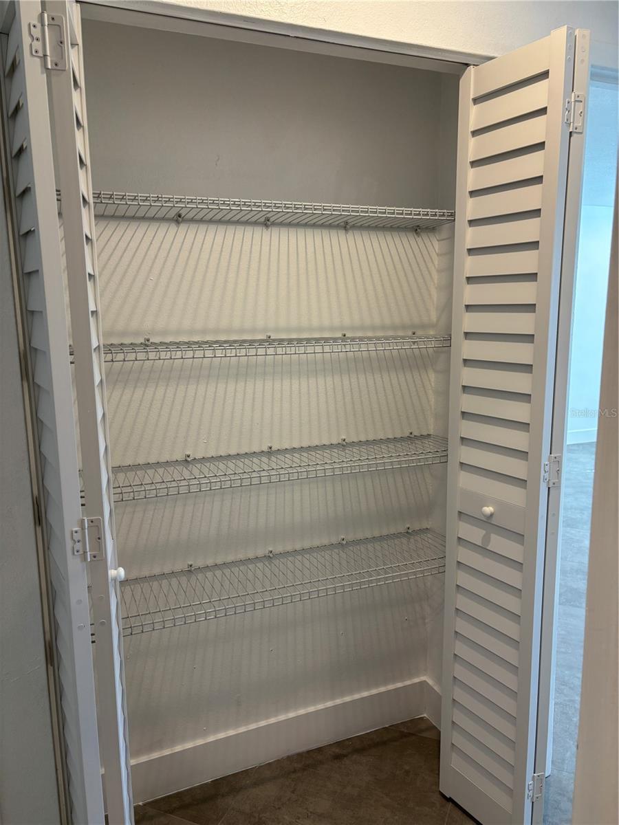 MAXIMO WOODS UNIT ONE - Residential Lease