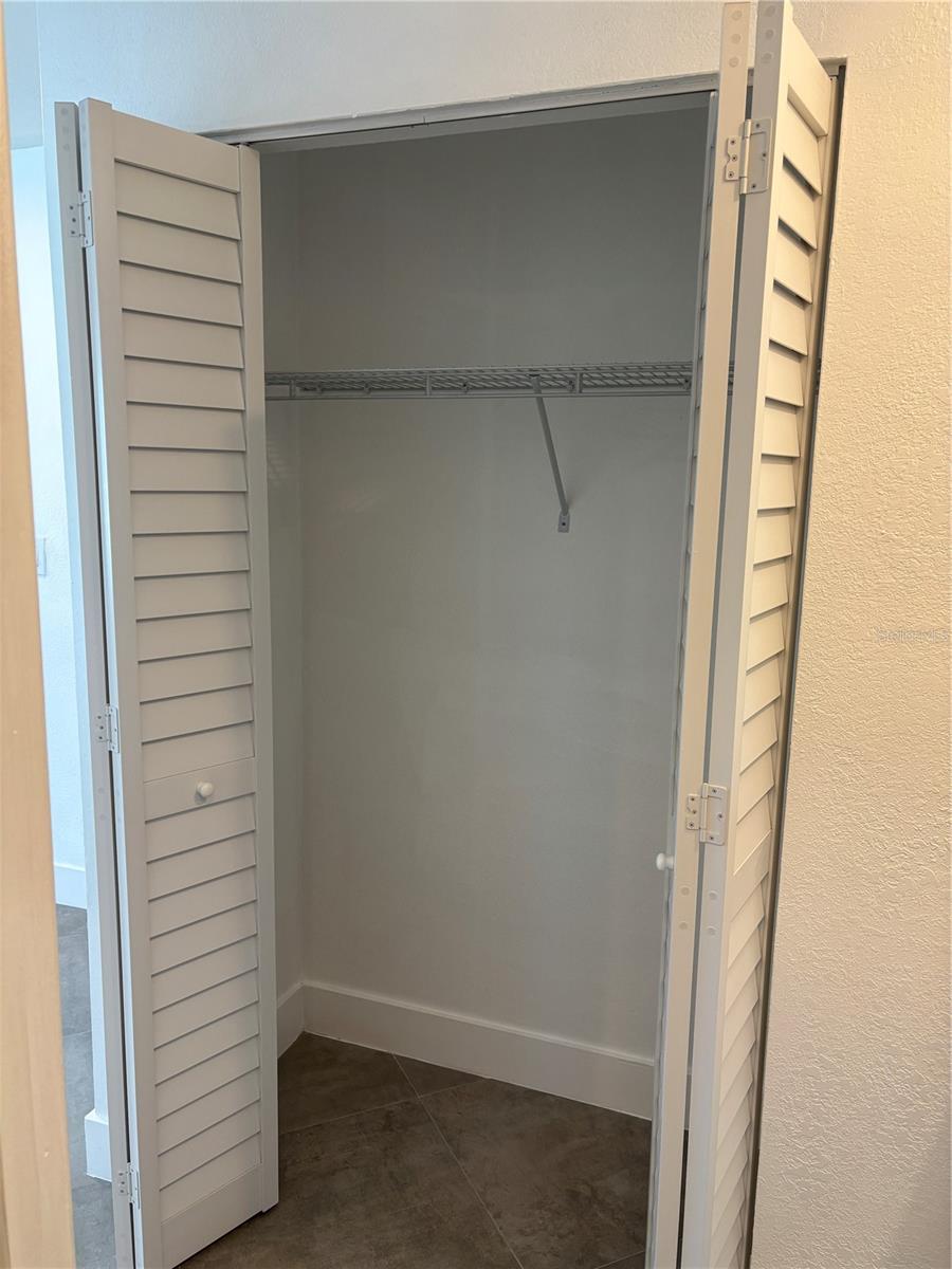 MAXIMO WOODS UNIT ONE - Residential Lease