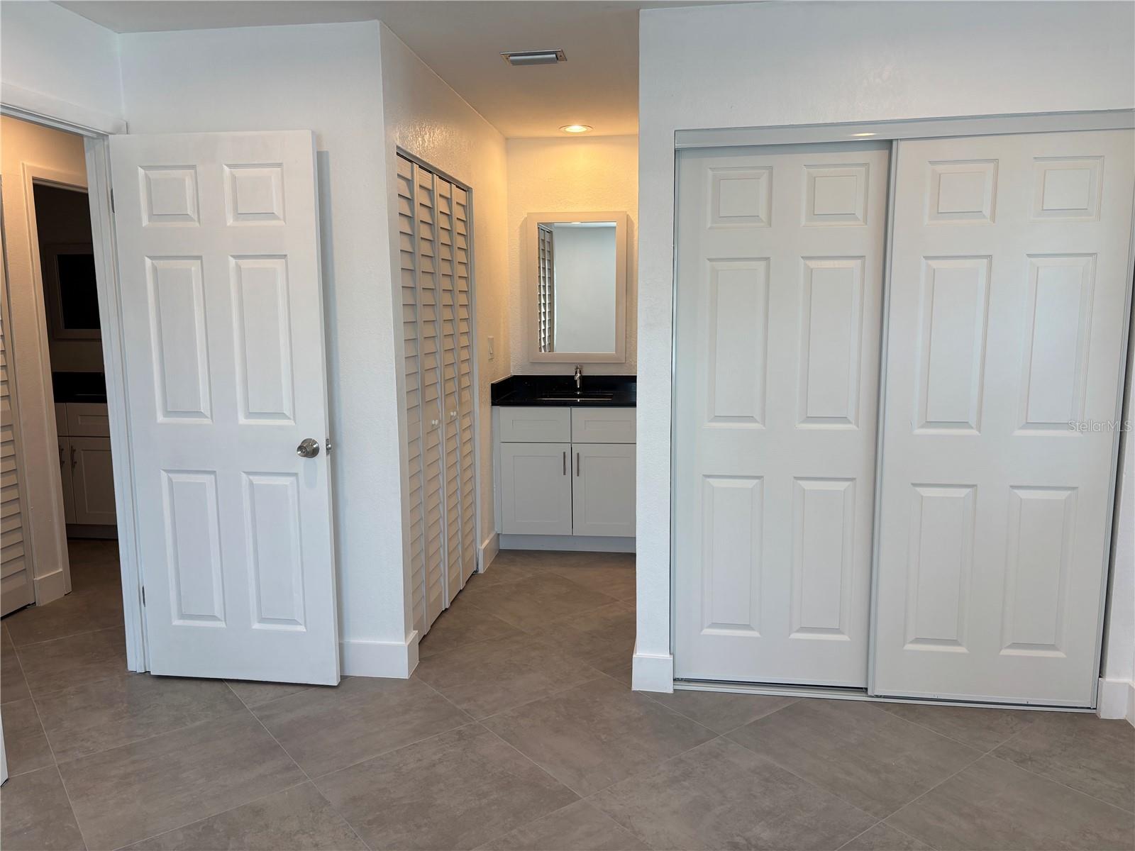 MAXIMO WOODS UNIT ONE - Residential Lease