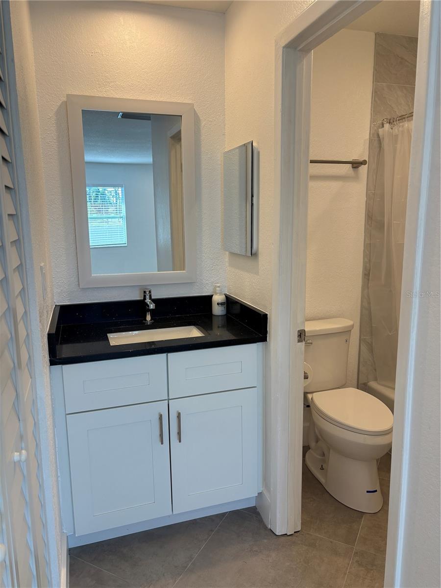 MAXIMO WOODS UNIT ONE - Residential Lease