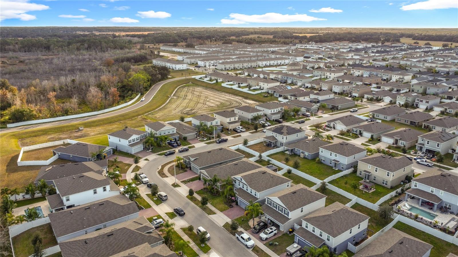 ASTONIA - Residential