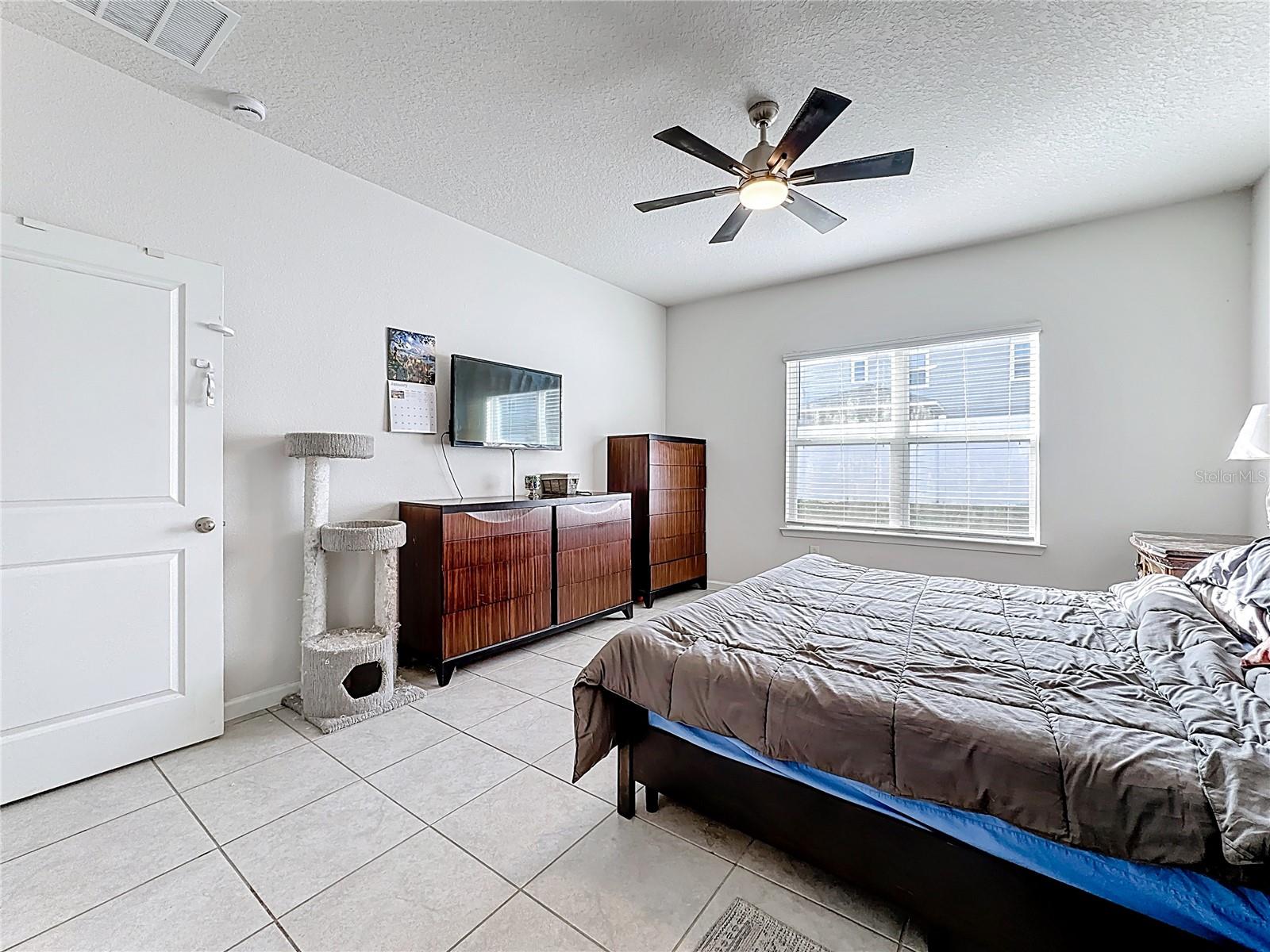 ASTONIA - Residential