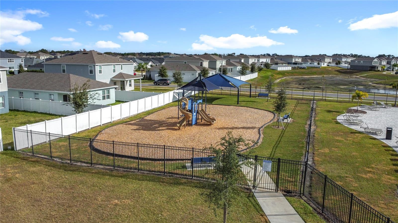 ASTONIA - Residential