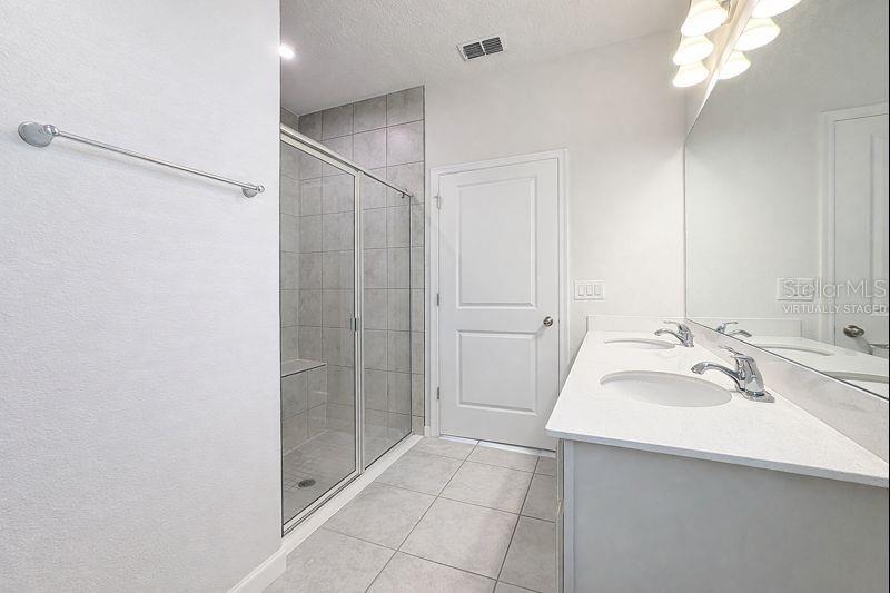 ASTONIA - Residential