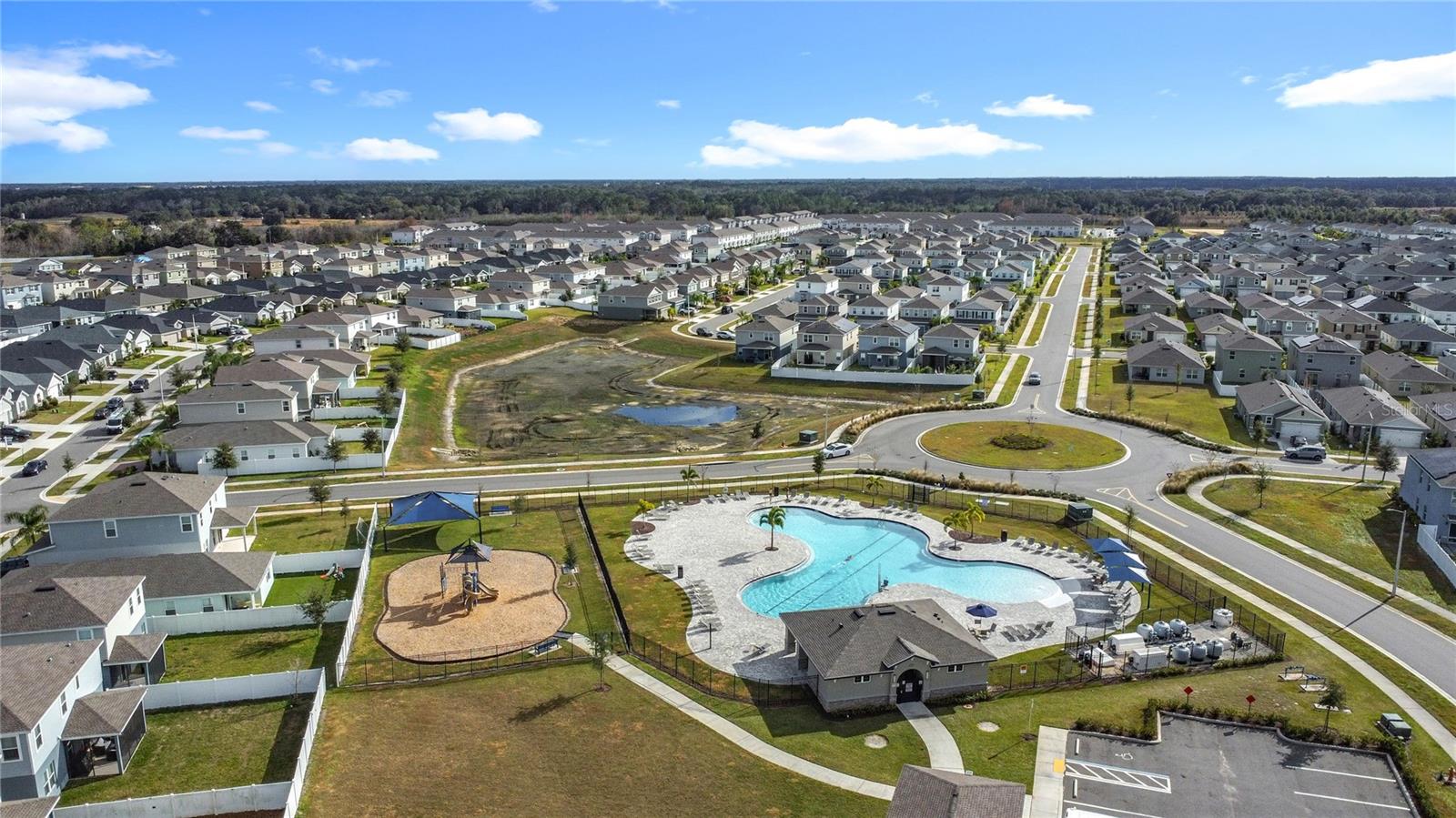 ASTONIA - Residential