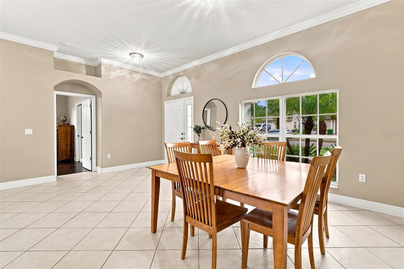1463 MAPLE LEAF LANE