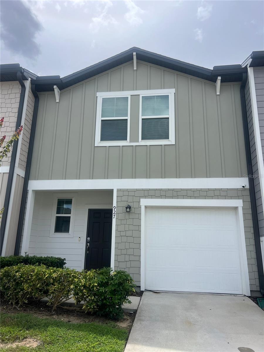 Discover comfort and convenience in this beautiful 3-bedroom, 2.5-bathroom townhome located in the desirable Madison Place community in Davenport, Florida. Featuring an inviting open floor plan, this home is perfect for both relaxing and entertaining. The modern kitchen boasts stainless steel appliances, granite countertops, and ample cabinet space.
Upstairs, the spacious master suite includes a walk-in closet, providing plenty of storage. Additional bedrooms are well-sized, offering flexibility for family, guests, or a home office.
Enjoy community amenities such as a sparkling pool and playground, all within a well-maintained neighborhood. Ideally situated near Posner Park’s expanding shopping and dining options, and with quick access to major highways, you’ll be just minutes from all that Central Florida has , from world-famous attractions to everyday conveniences.
This townhome offers the perfect blend of modern living, community charm, and unbeatable location.
MORE PHOTOS TO COME!
All Ackley Florida residents are required to enroll in the Resident Benefits Package (RBP) for $50/month which includes renters insurance, HVAC air filter delivery (for applicable properties), credit building to help boost your credit score with timely rent payments, $1M Identity Protection, move-in concierge service making utility connection and home service setup a breeze during your move-in, our best-in-class resident rewards program, and much more! More details upon application approval.