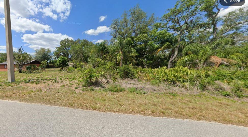 Fantastic Opportunity! Zoned R1 to build a nice home. Lot is located close to the Desoto City Ball-field. 27 lakes nearby including, Lake Placid and Lake Istokpoga near Avon Park, Sebring International Race Track, restaurants, shopping and medical facilities. GREAT PIECE OF PROPERTY TO BUILD YOUR DREAM HOME IN SEBRING. NEIGHBORHOOD IS DEVELOPED. VACANT LOT LOCATED IN A WELL ESTABLISHED NEIGHBRHOOD OF SEBRING