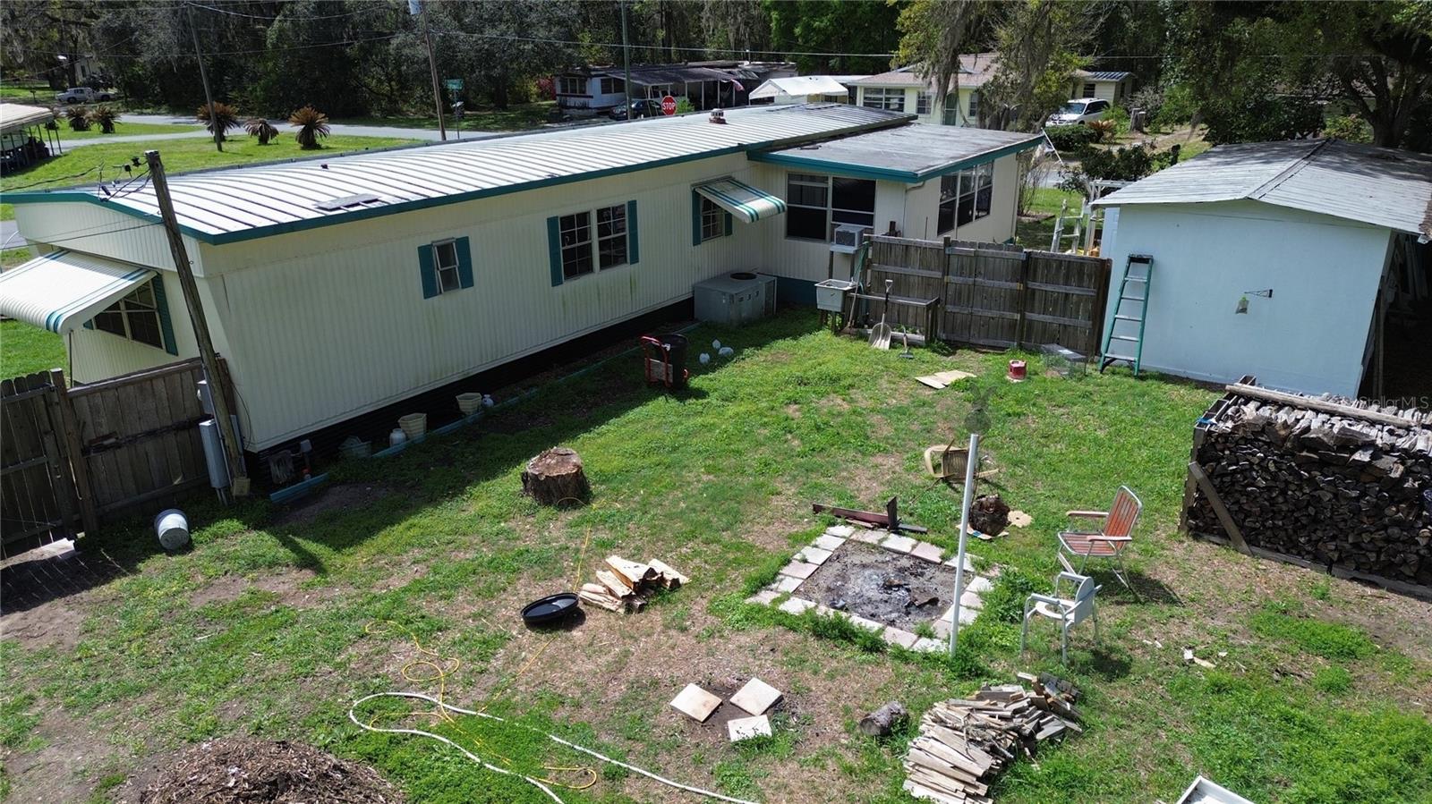 PINE LAKE - Residential