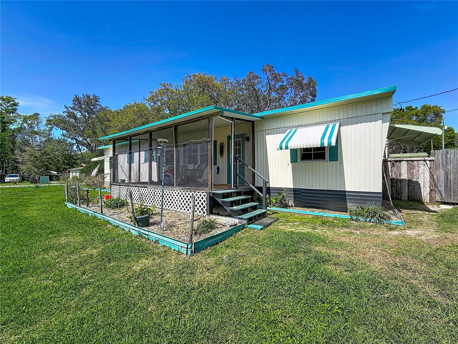 PINE LAKE - Residential