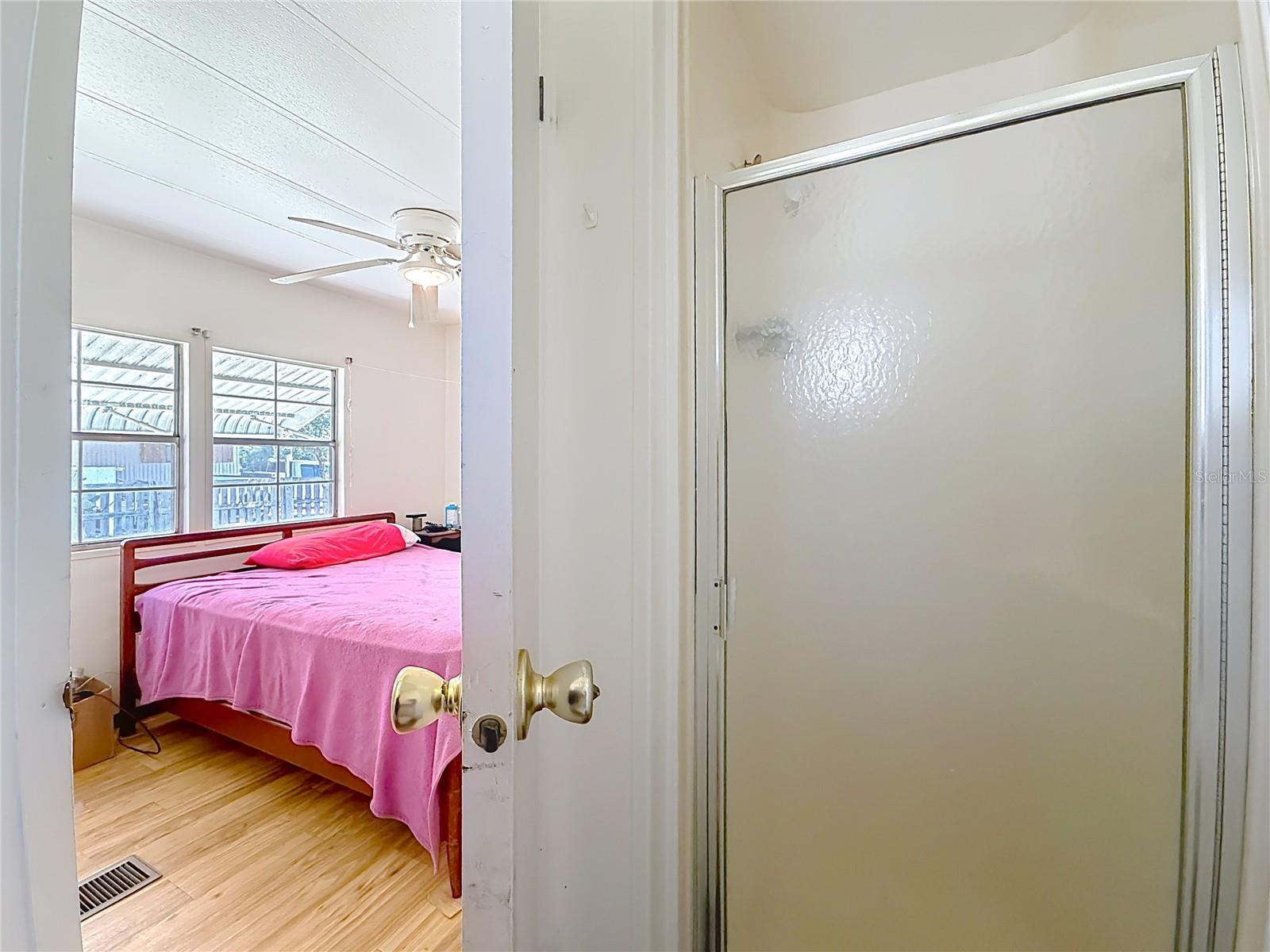 PINE LAKE - Residential