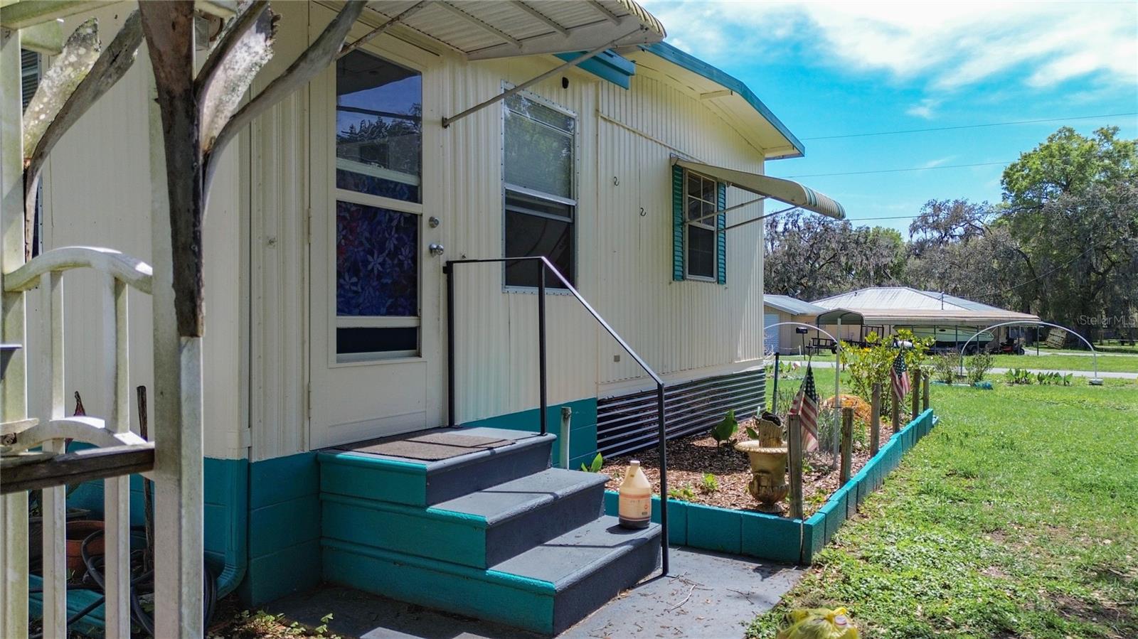 PINE LAKE - Residential