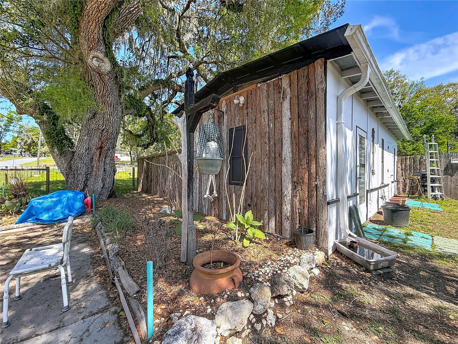 PINE LAKE - Residential