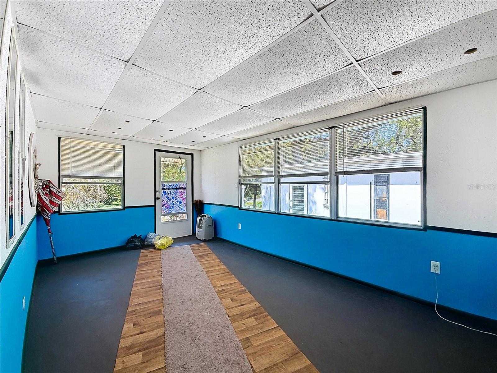 PINE LAKE - Residential