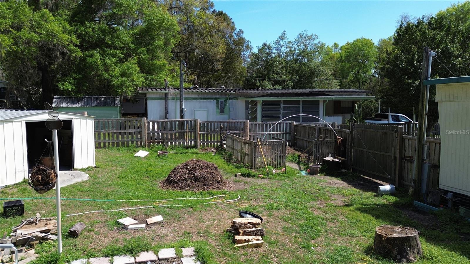 PINE LAKE - Residential