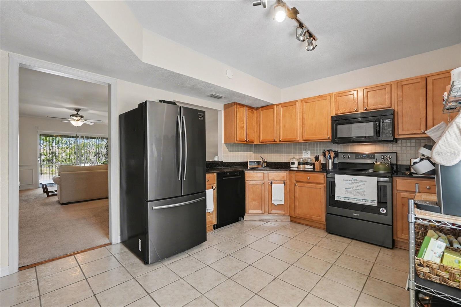 THE GRAND AT OLDE CARROLLWOOD CONDOMINIUM - Residential Lease