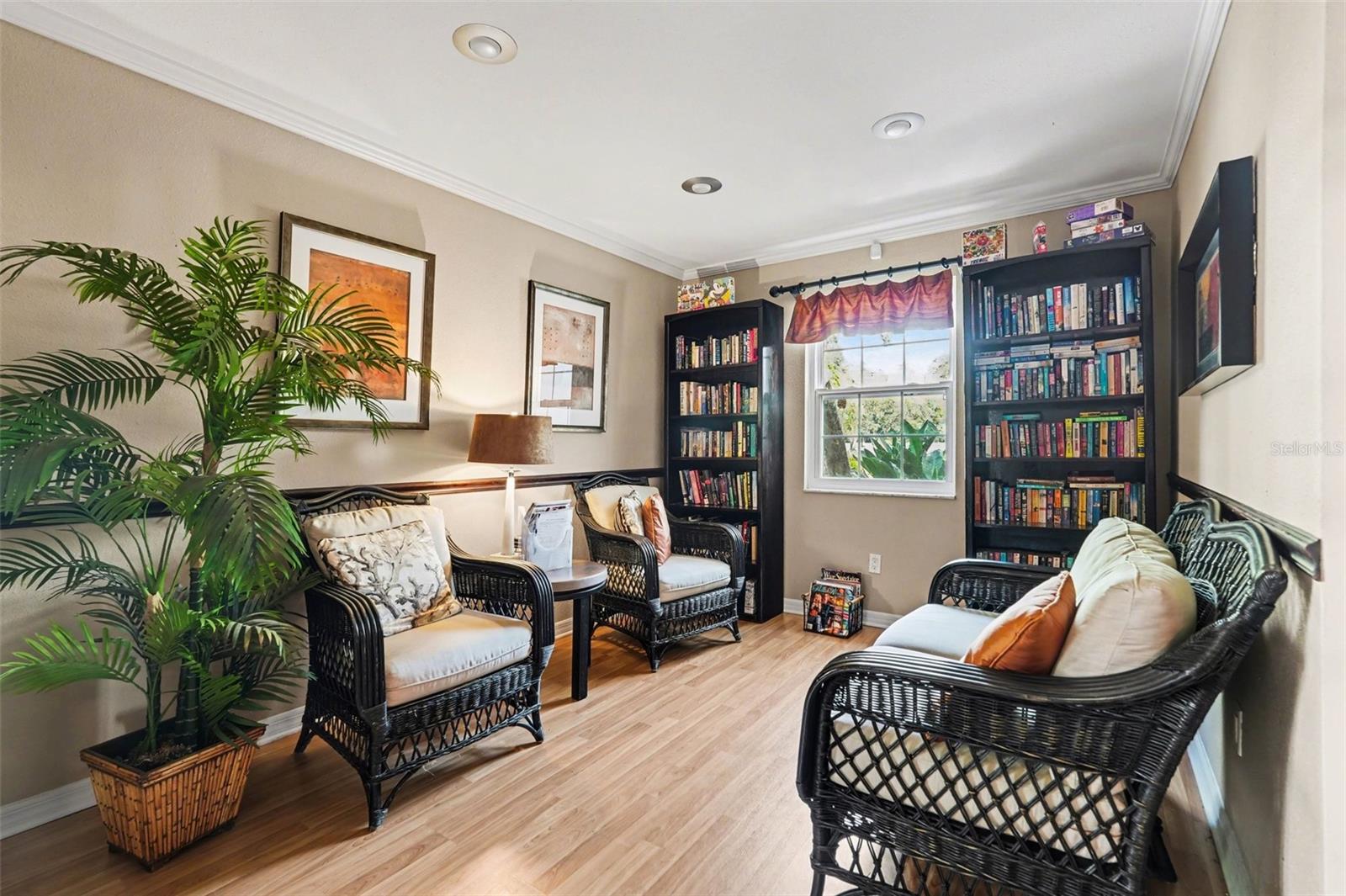 THE GRAND AT OLDE CARROLLWOOD CONDOMINIUM - Residential Lease