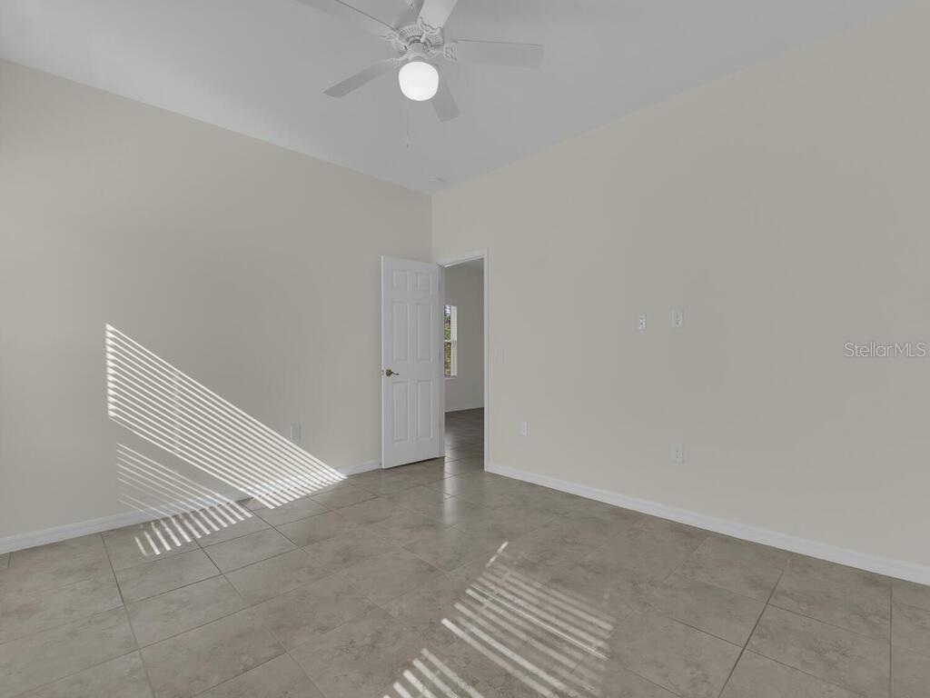 ROTONDA LAKES - Residential
