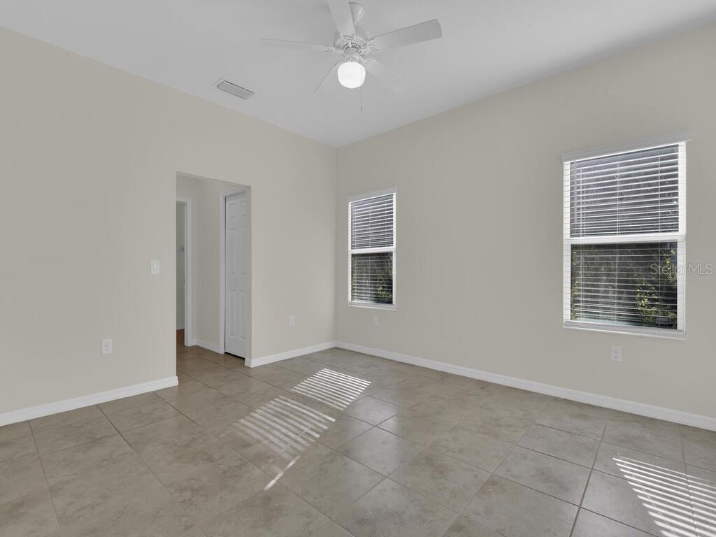 ROTONDA LAKES - Residential