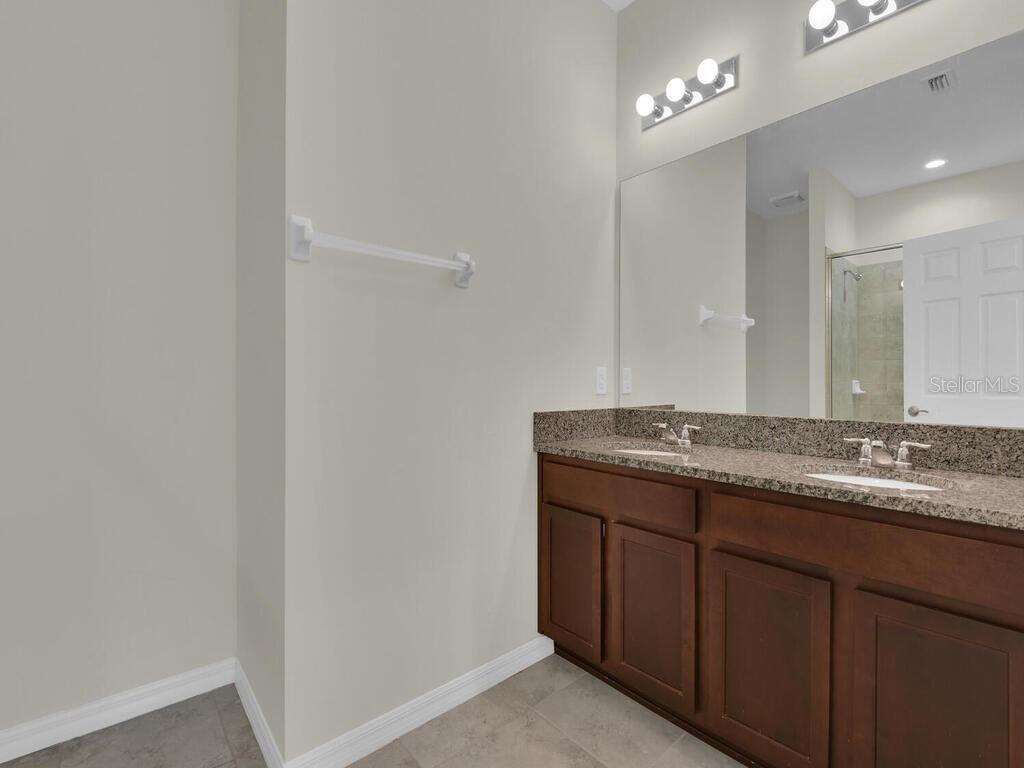 ROTONDA LAKES - Residential