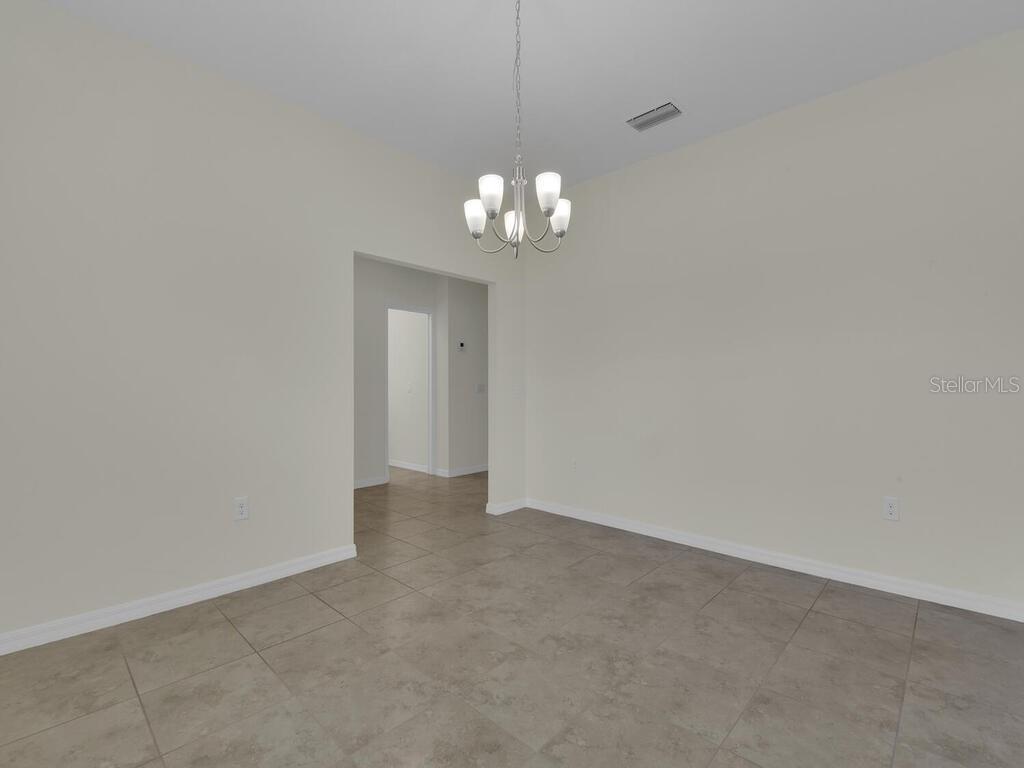 ROTONDA LAKES - Residential
