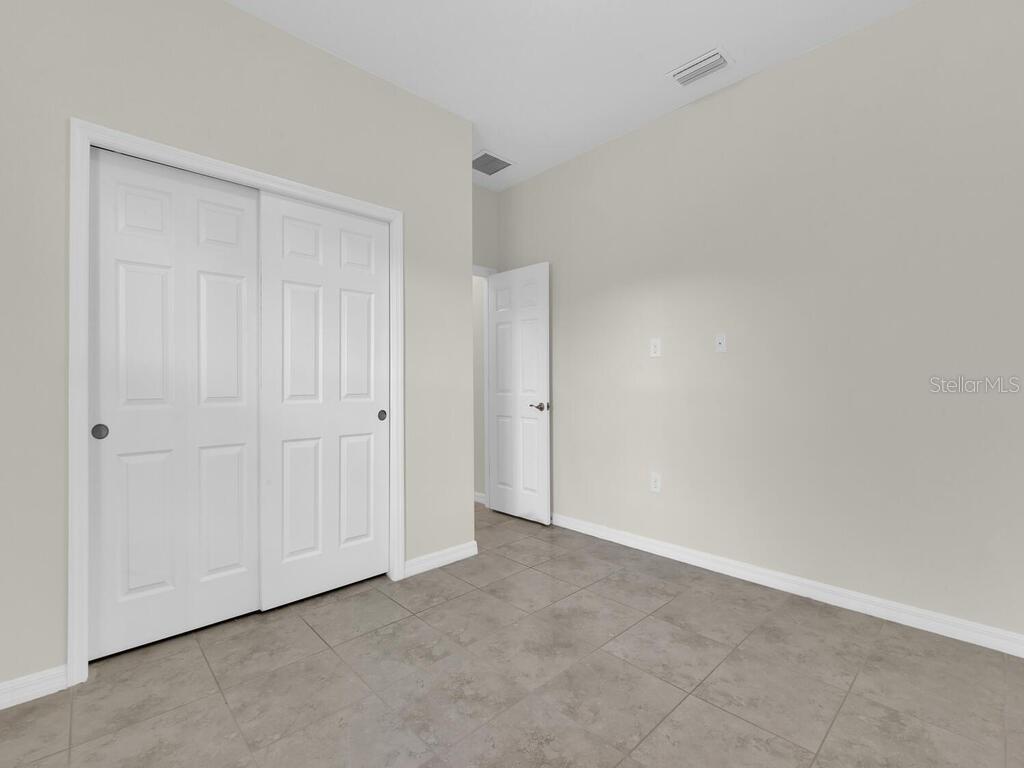 ROTONDA LAKES - Residential