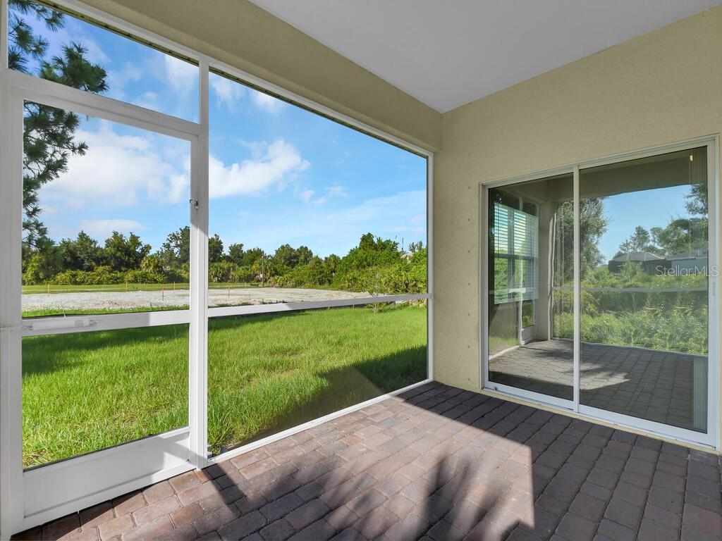 ROTONDA LAKES - Residential