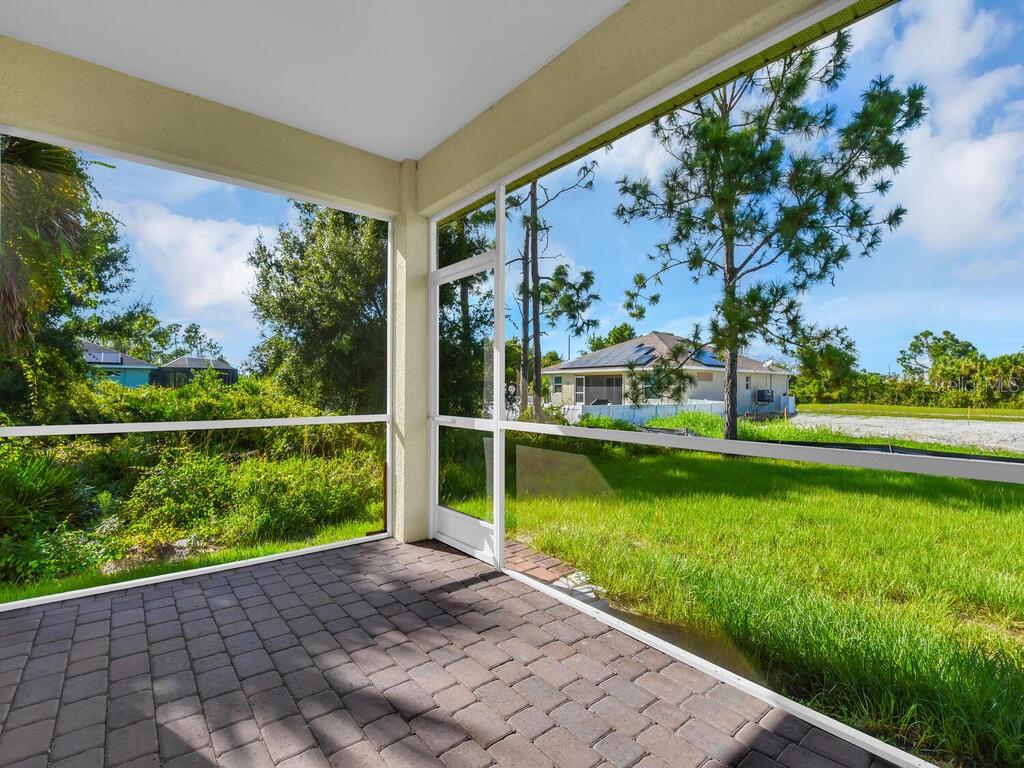 ROTONDA LAKES - Residential