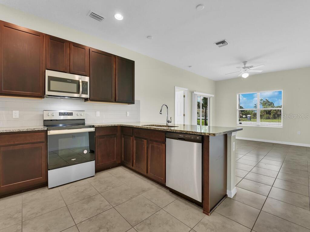 ROTONDA LAKES - Residential