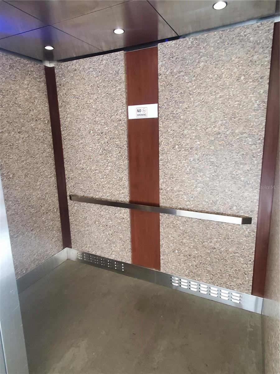 IMPERIAL OAKS CONDO - Residential Lease