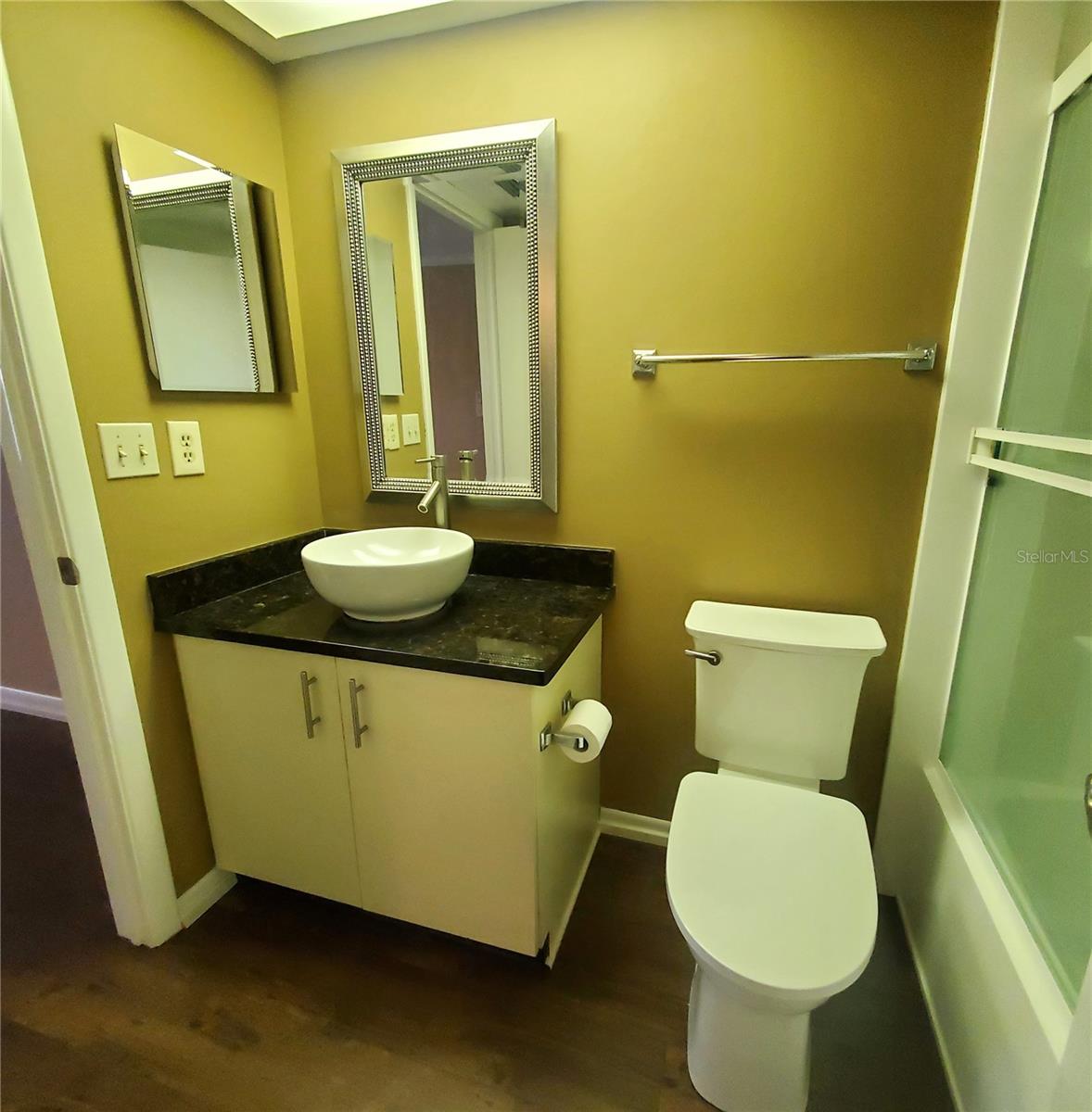 IMPERIAL OAKS CONDO - Residential Lease