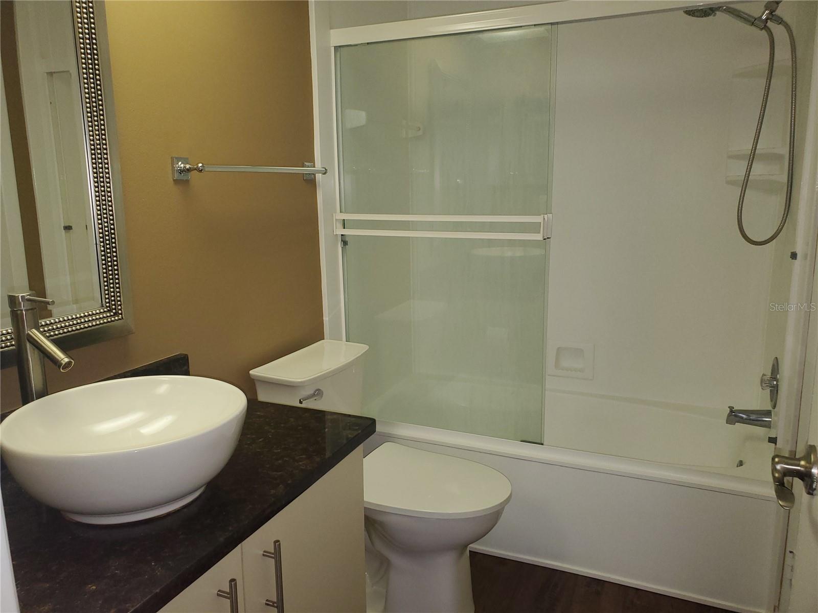 IMPERIAL OAKS CONDO - Residential Lease