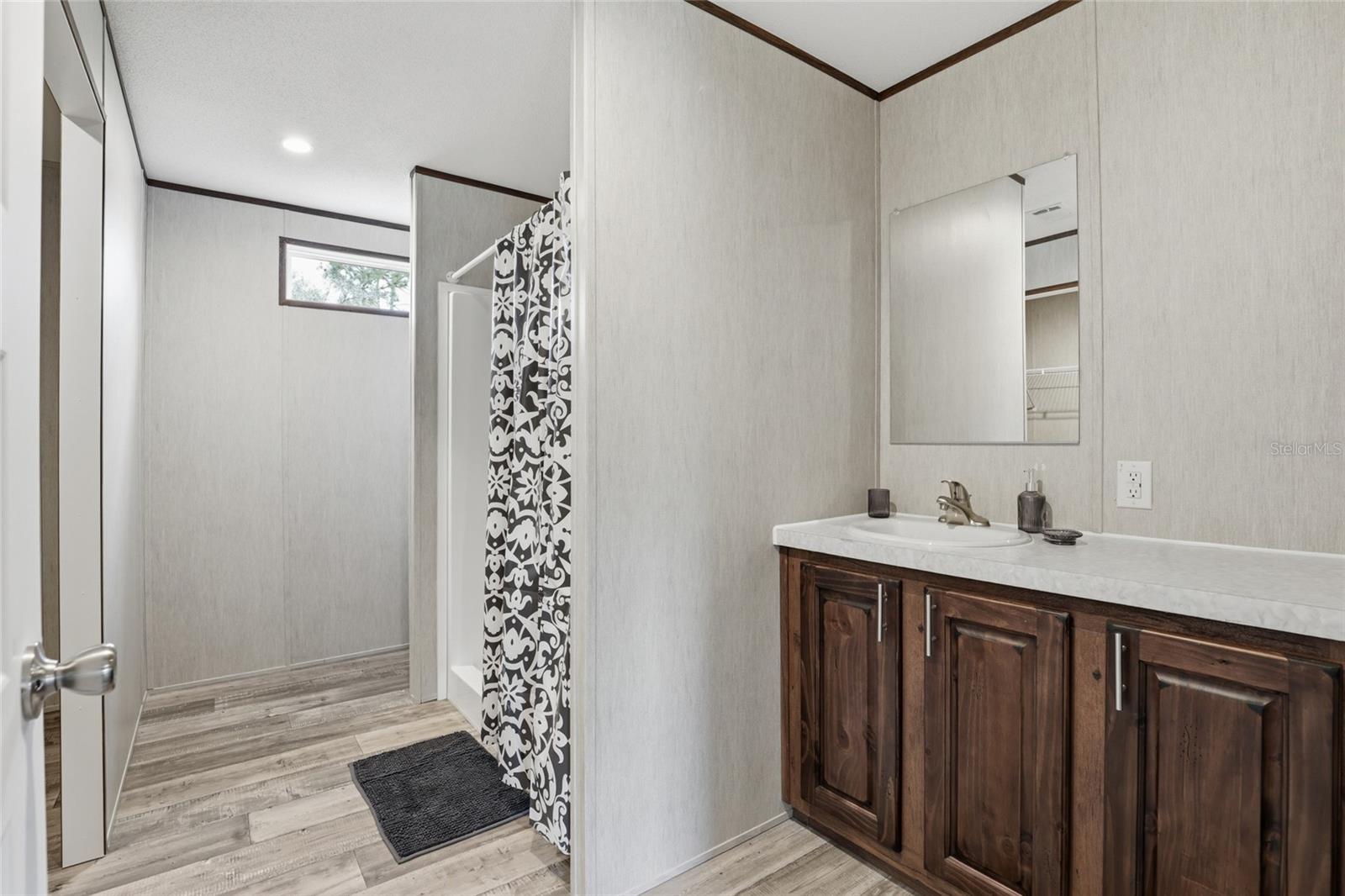 WILLISTON HIGHLANDS - Residential