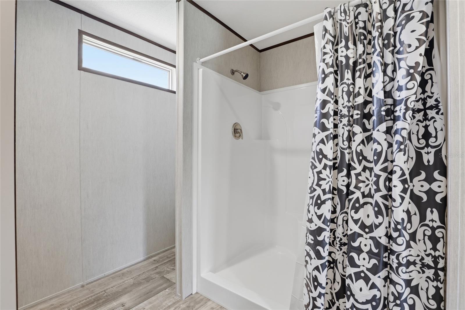 WILLISTON HIGHLANDS - Residential