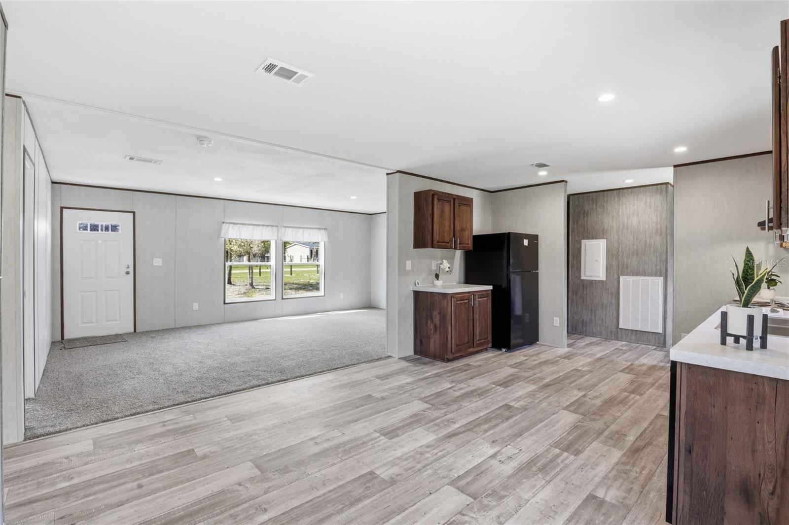 WILLISTON HIGHLANDS - Residential