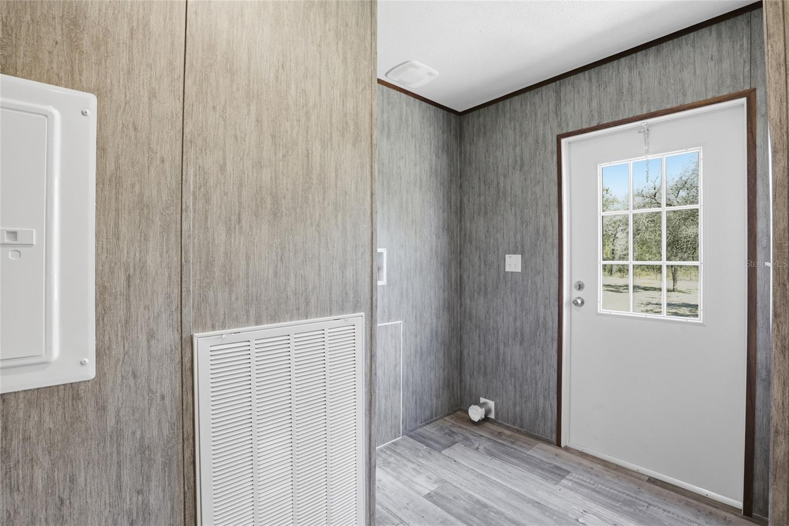 WILLISTON HIGHLANDS - Residential