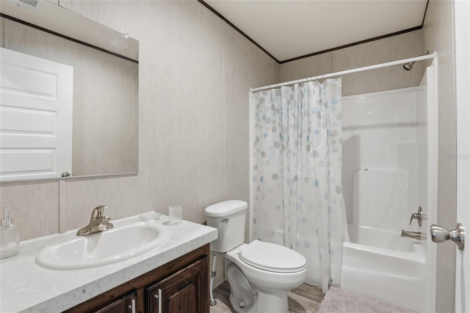 WILLISTON HIGHLANDS - Residential