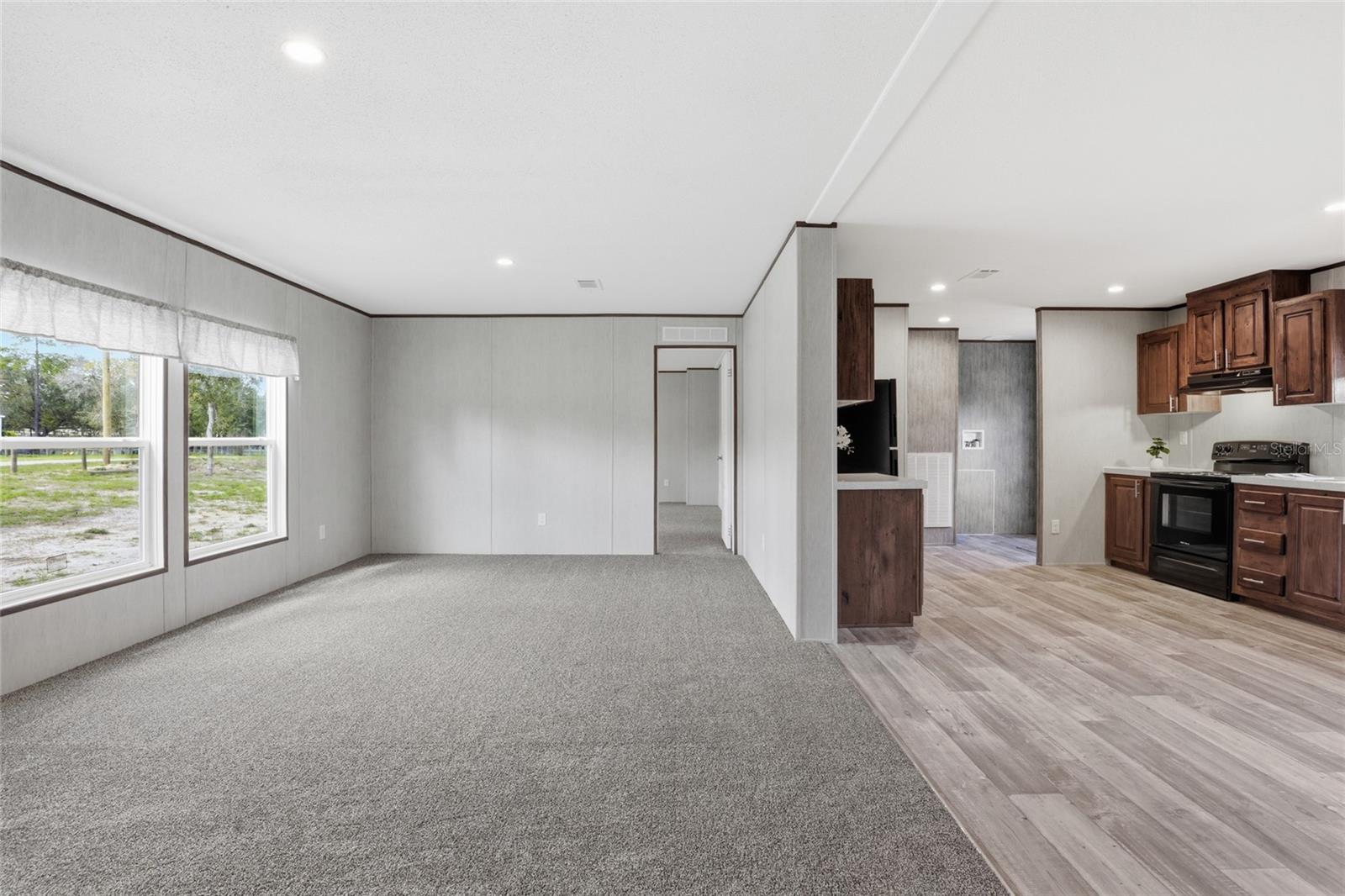 WILLISTON HIGHLANDS - Residential