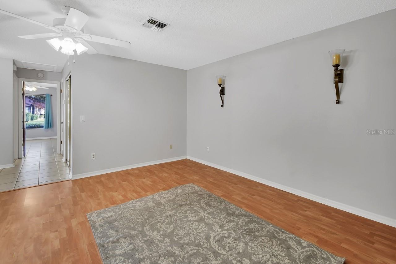 BREEZEWOOD VILLAGE CONDO PH 01-04 - Residential