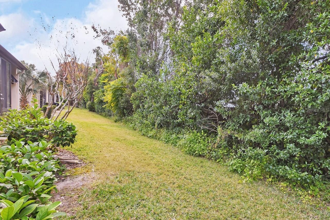 BREEZEWOOD VILLAGE CONDO PH 01-04 - Residential