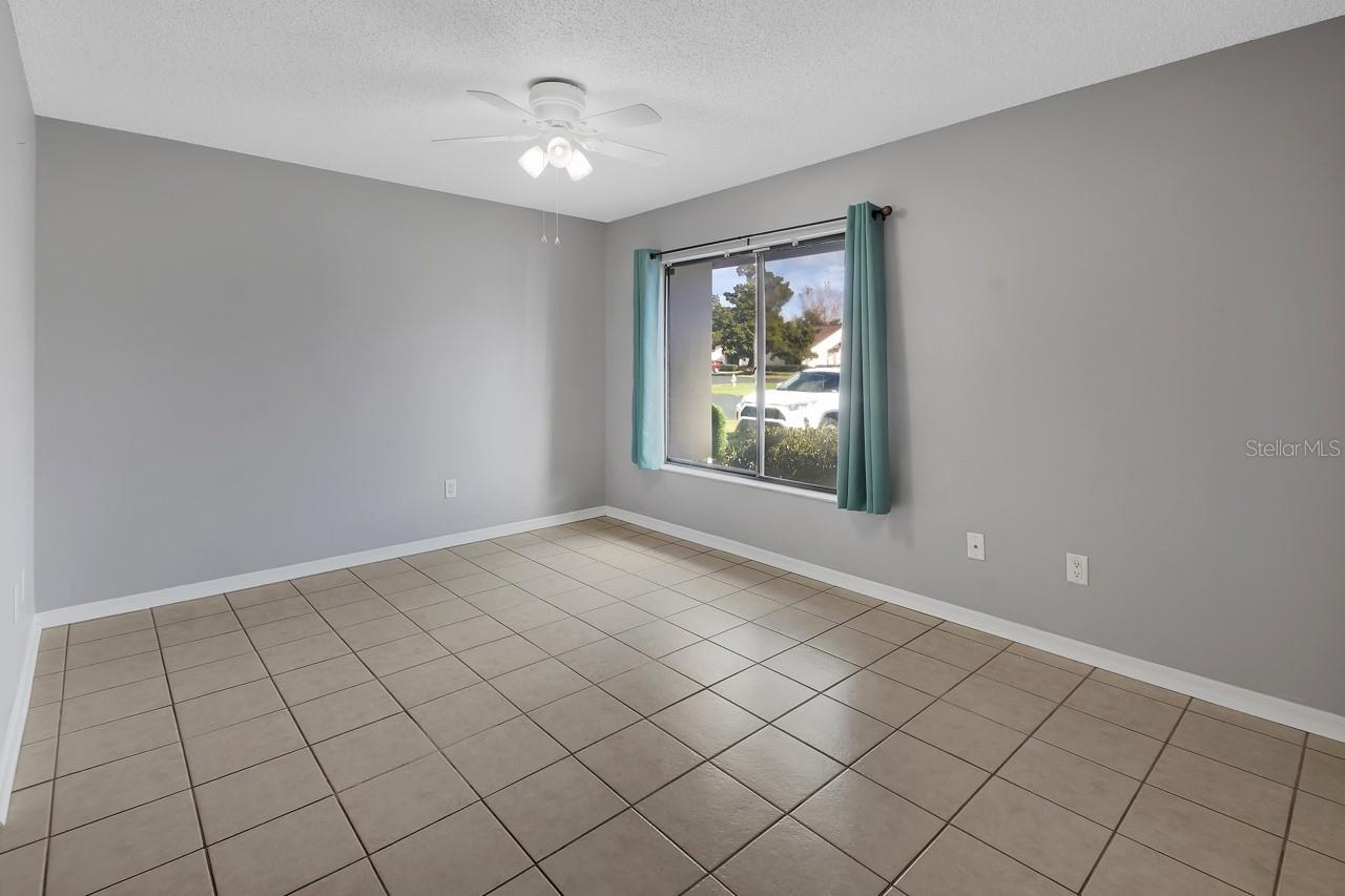 BREEZEWOOD VILLAGE CONDO PH 01-04 - Residential