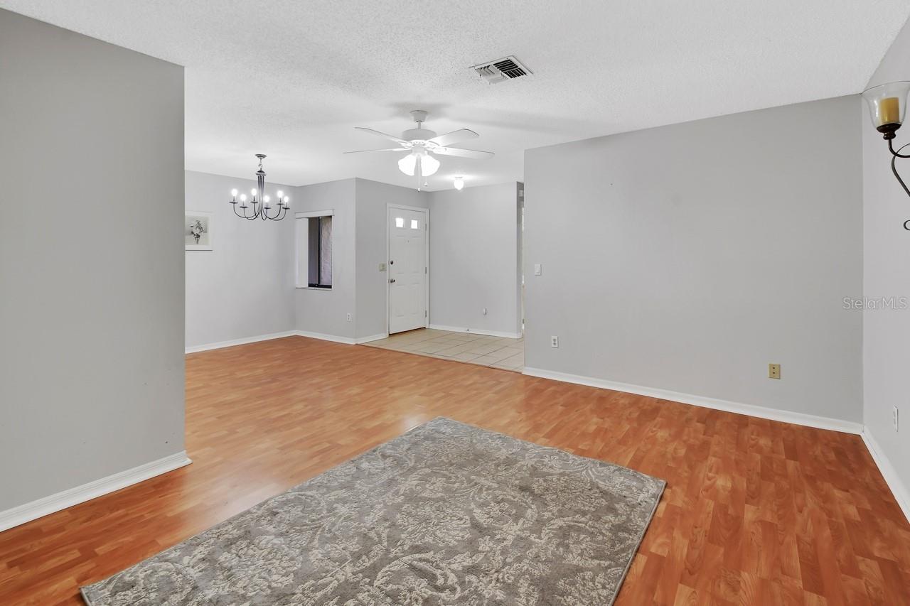 BREEZEWOOD VILLAGE CONDO PH 01-04 - Residential