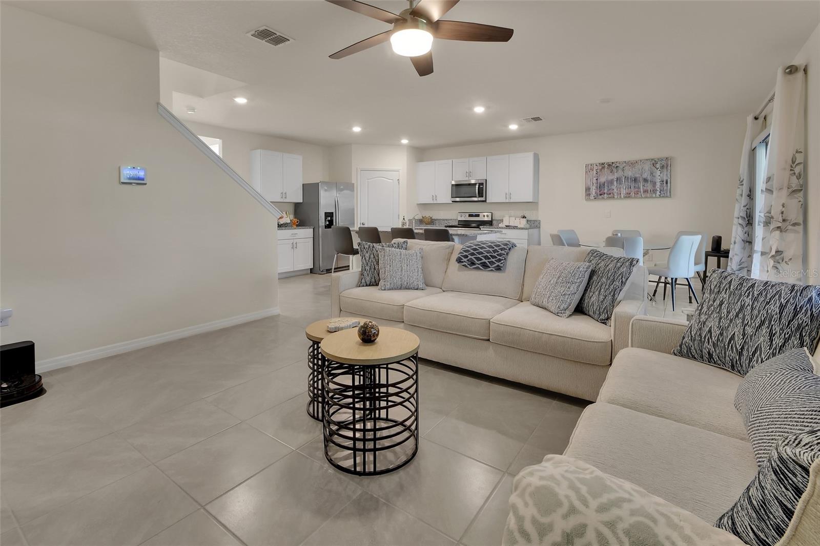 VICTORIA OAKS PH C - Residential