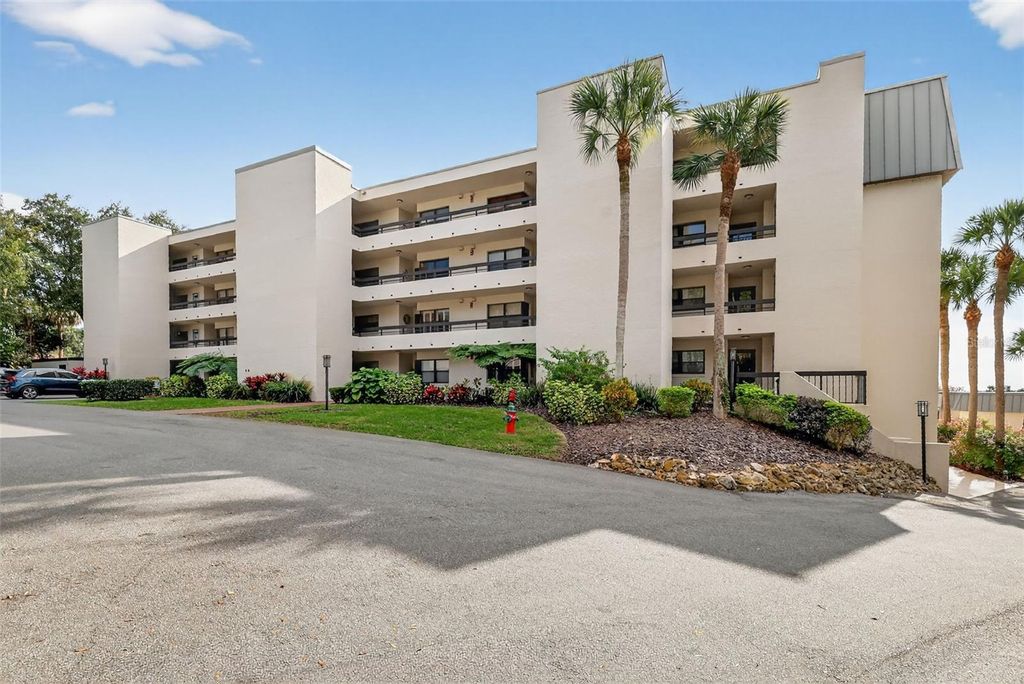 Photo of 501 W Old Us Highway 441 #105, Mount Dora, FL 32757 (MLS # G5108163)