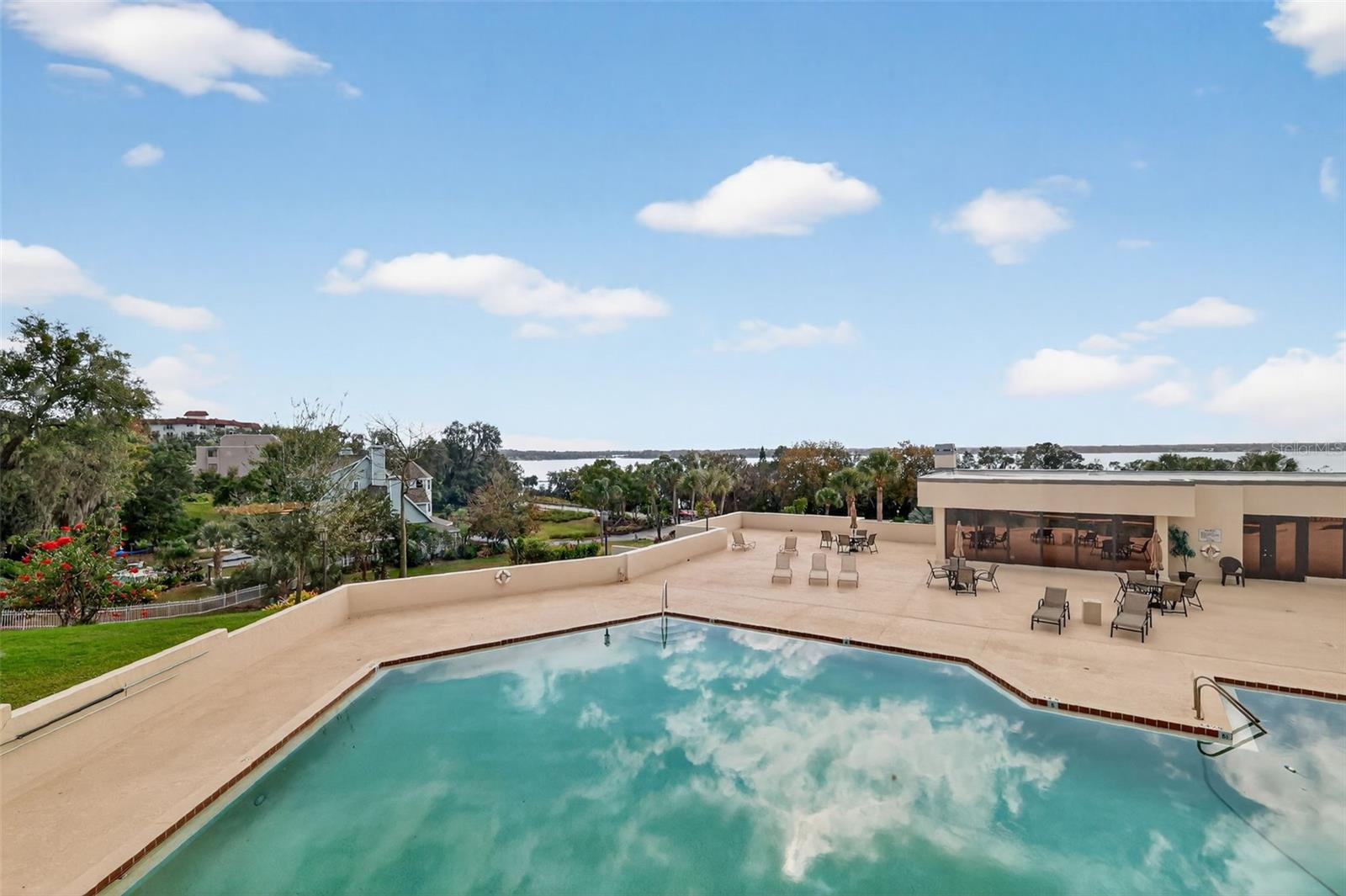 MOUNT DORA SUMMIT PLACE CONDO - Residential