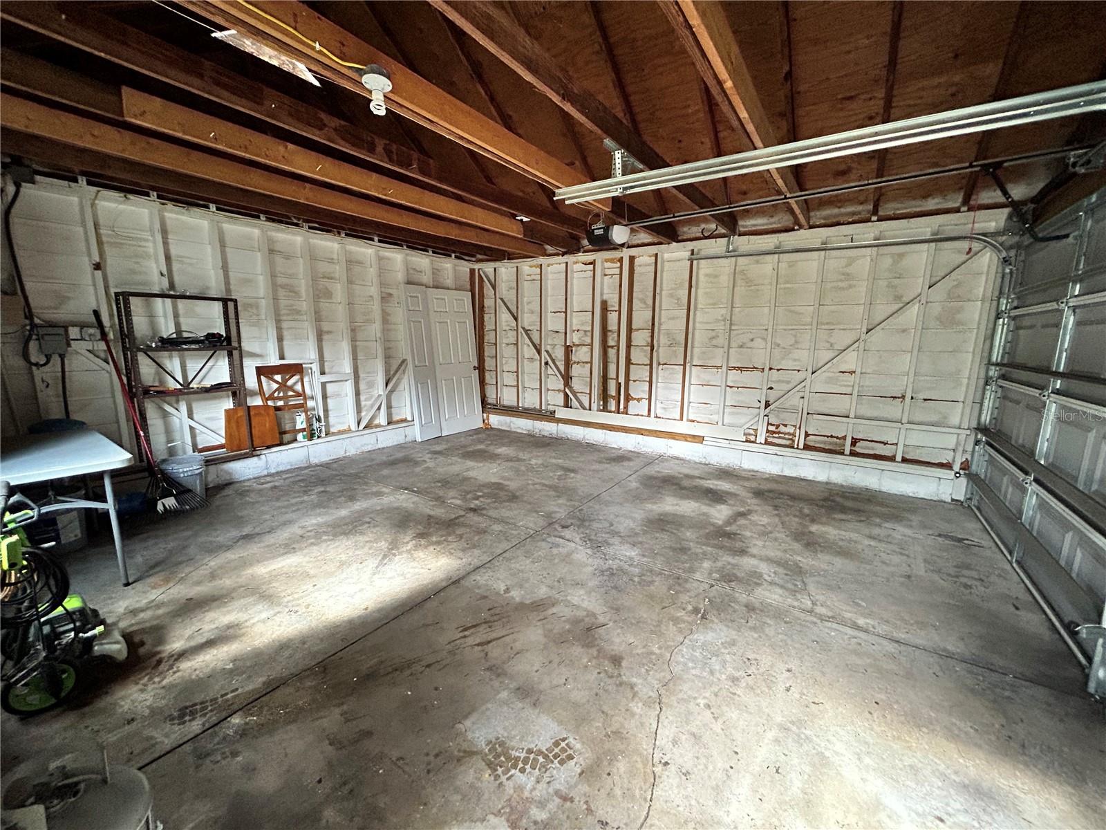 FLORIDA HEIGHTS - Residential Lease